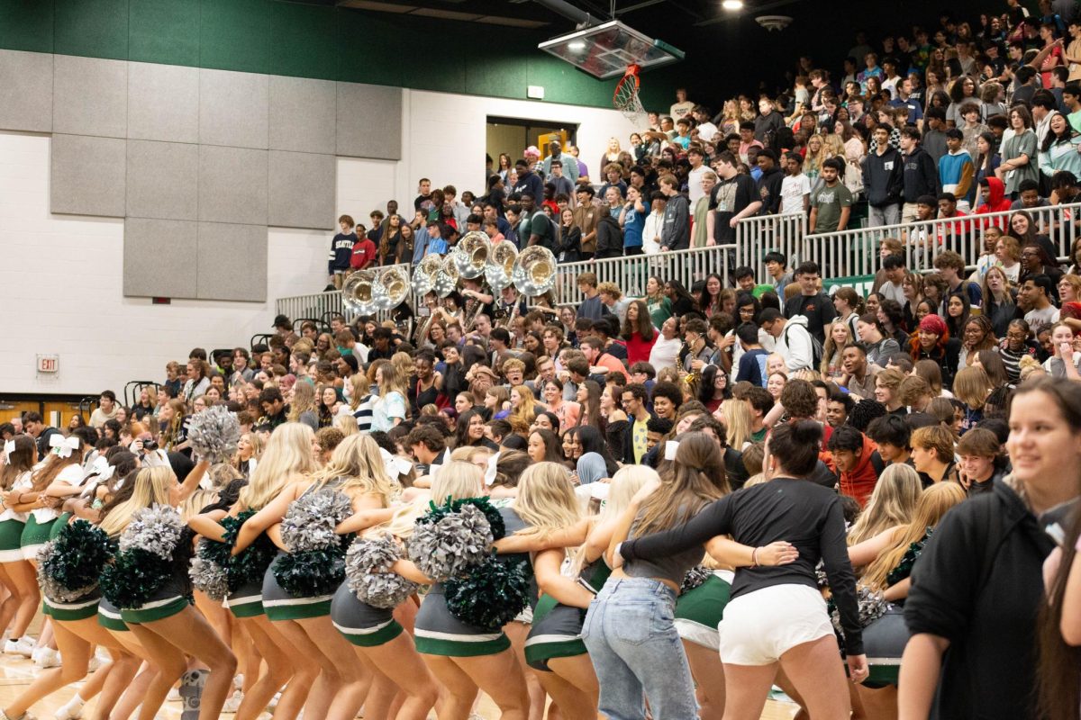 Santa Fe pom team preforming for the crowd