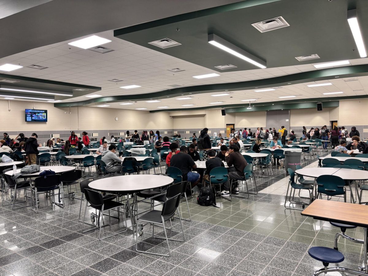 Santa Fe students eating breakfast before school starts. 