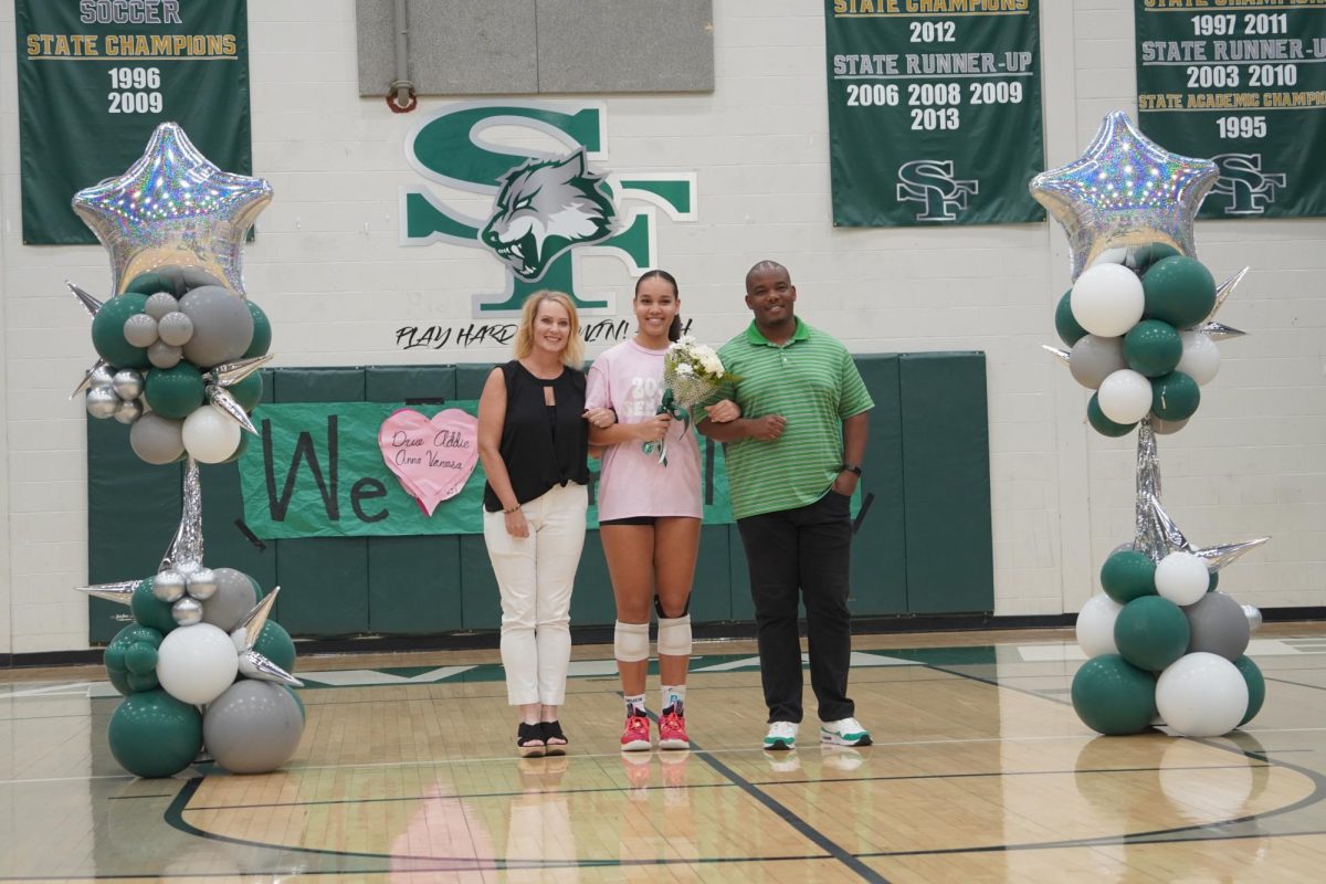 Senior Vanessa Fiser and her family on Senior night. 