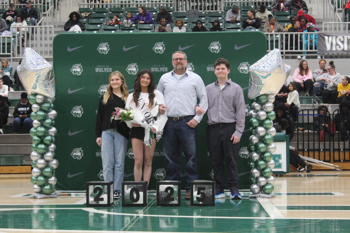 Reaghan White with family.