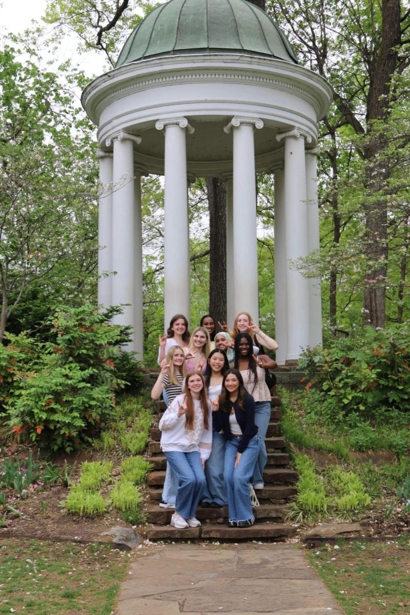 Seniors at the Philbrook Art Museum in Tulsa 